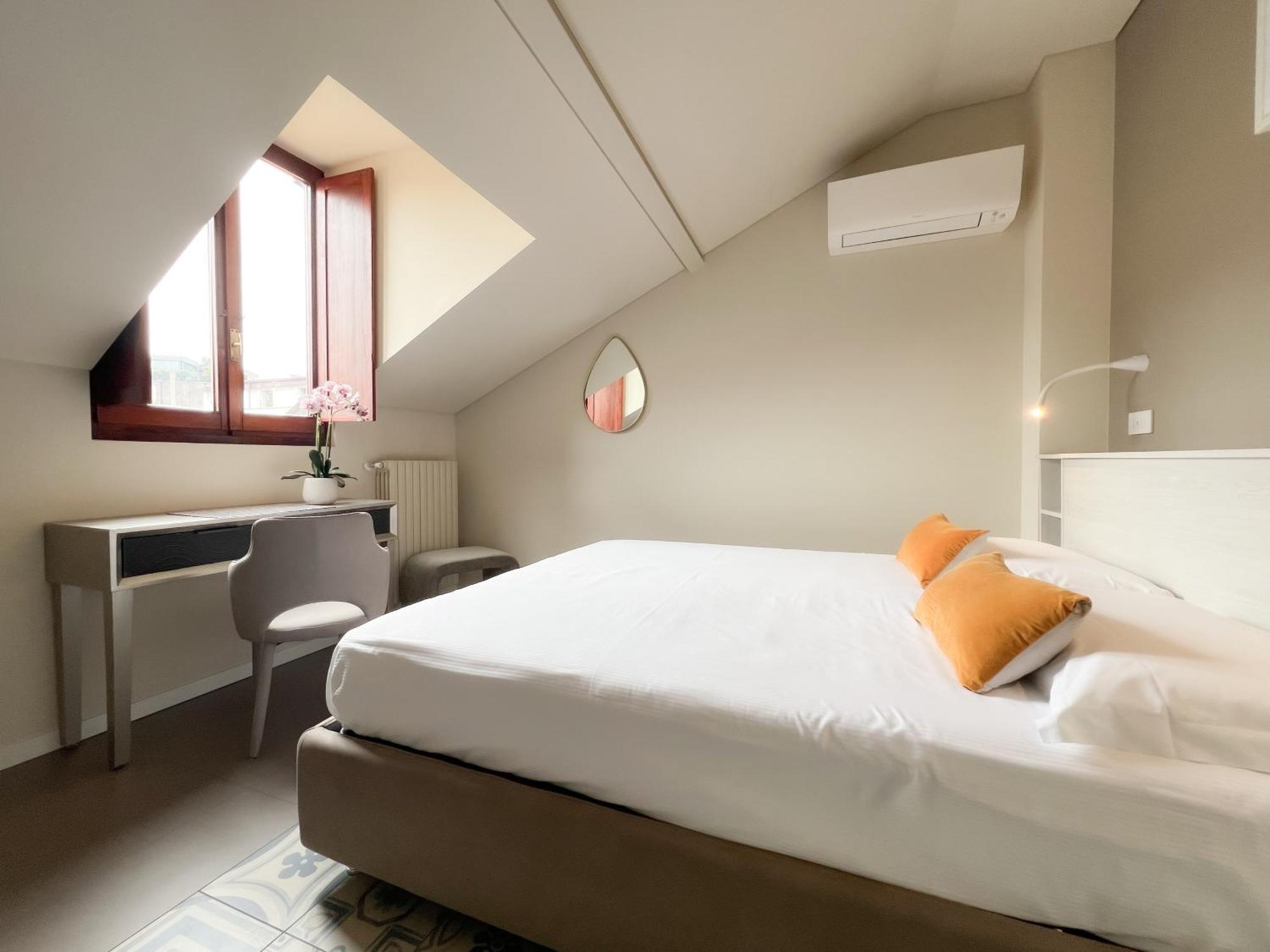 Comecasa 10 Minutes Walk From Duomo 2 Bedroom Apartment Милан Экстерьер фото